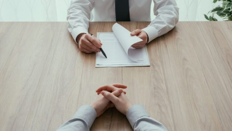 Cómo prepararte para entrevistas de trabajo en EE. UU.
